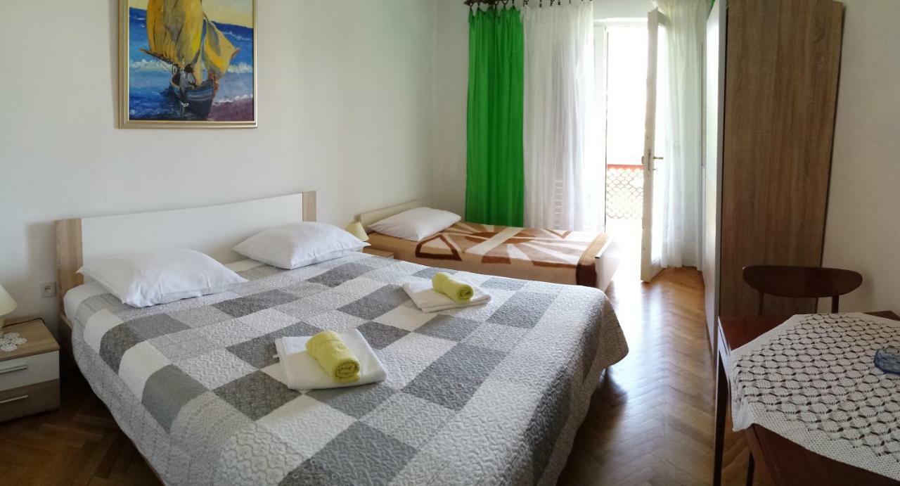 Guesthouse Familija Tariba Supetarska Draga Ngoại thất bức ảnh